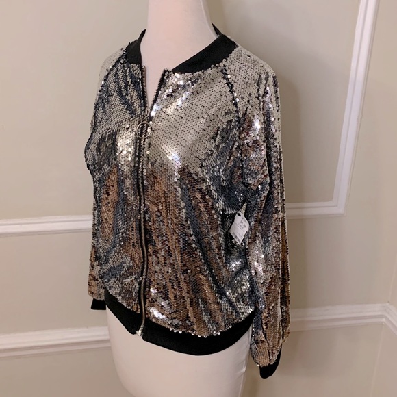 AKIRA Jackets & Blazers - AKIRA NWT SEQUIN BOMBER JACKET ❤️🔥🥰